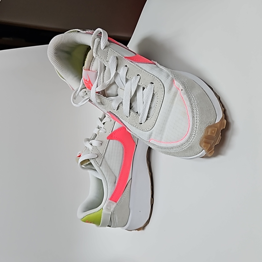 Nike waffle sole